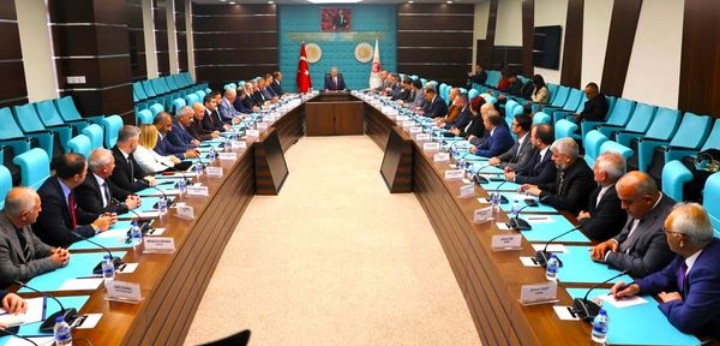 Ticaret Bakanı Prof. Dr. Sn. Ömer BOLAT ile sektörel konularla ilgili Bakanlıkta yapılan toplantıya katılım sağlandı.