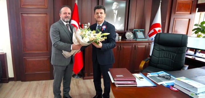  Ayhan Taflan ve Yönetim Kurulu, Trabzon Vergi Dairesi Başkanlığına 35. Vergi Haftası dolayısıyla ziyaret gerçekleştirdi.